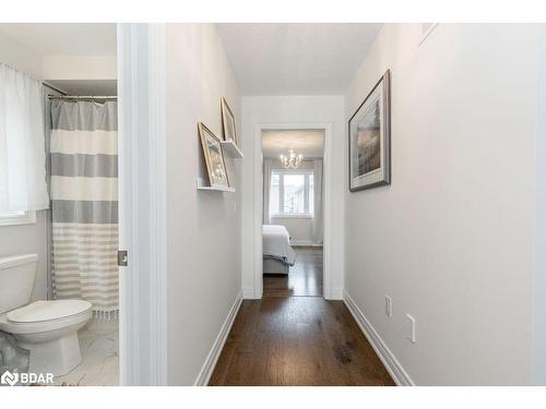 17 Clear Spring Avenue, Georgina, ON - Indoor Photo Showing Bathroom