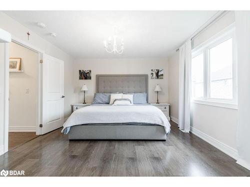 17 Clear Spring Avenue, Georgina, ON - Indoor Photo Showing Bedroom