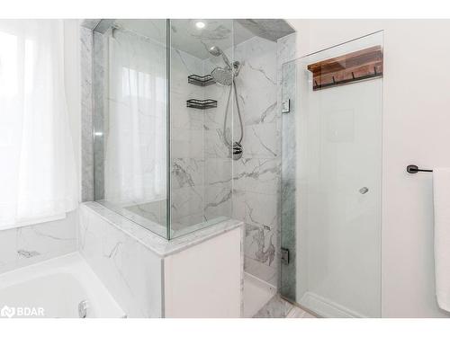 17 Clear Spring Avenue, Georgina, ON - Indoor Photo Showing Bathroom