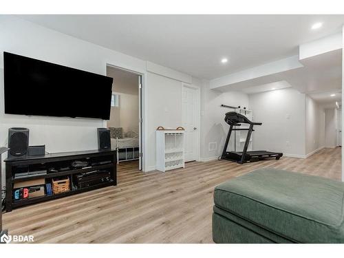 17 Clear Spring Avenue, Georgina, ON - Indoor Photo Showing Gym Room