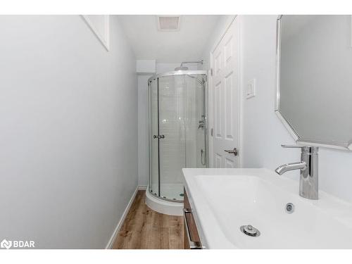 17 Clear Spring Avenue, Georgina, ON - Indoor Photo Showing Bathroom