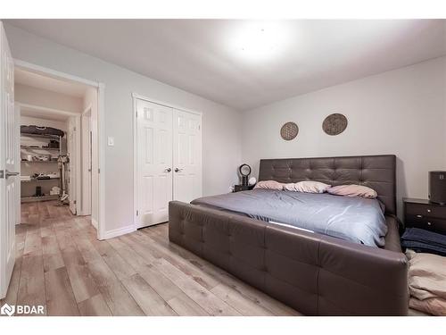 157 Shirley Avenue, Barrie, ON - Indoor Photo Showing Bedroom