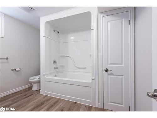 157 Shirley Avenue, Barrie, ON - Indoor Photo Showing Bathroom