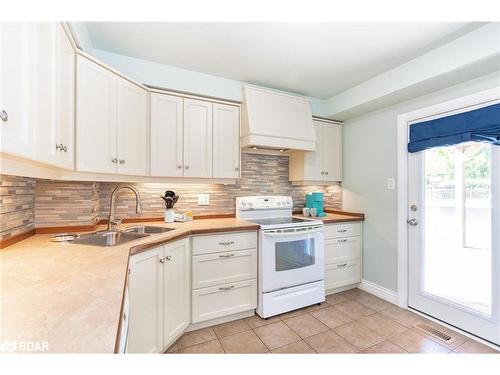 220 Mary Anne Drive, Barrie, ON - Indoor Photo Showing Kitchen With Double Sink