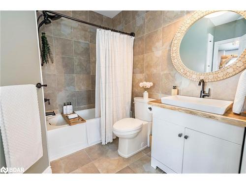 107 Revell Street, Gravenhurst, ON - Indoor Photo Showing Bathroom