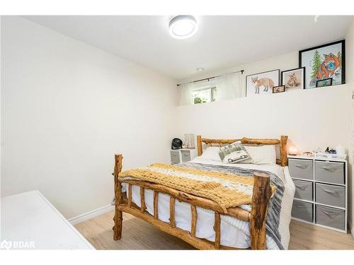 107 Revell Street, Gravenhurst, ON - Indoor Photo Showing Bedroom