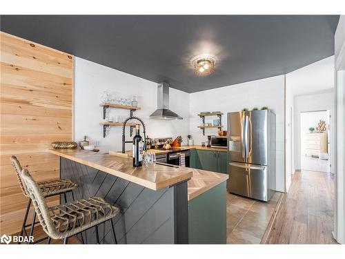 109 Revell Street, Gravenhurst, ON - Indoor Photo Showing Kitchen