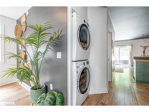 109 Revell Street, Gravenhurst, ON - Indoor Photo Showing Laundry Room