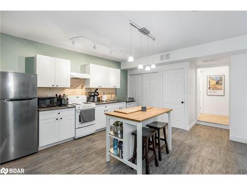 109 Revell Street, Gravenhurst, ON - Indoor Photo Showing Kitchen