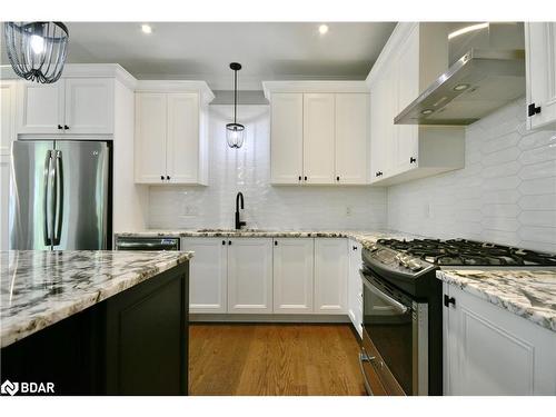 5 Kanata Court Court, Barrie, ON - Indoor Photo Showing Kitchen With Upgraded Kitchen