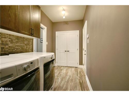 5 Kanata Court Court, Barrie, ON - Indoor Photo Showing Laundry Room