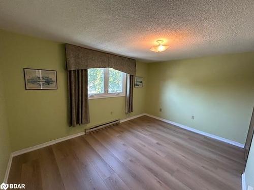 8 Hickling Trail, Barrie, ON - Indoor Photo Showing Other Room