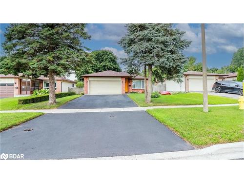 472 Leacock Drive, Barrie, ON - Outdoor With Facade