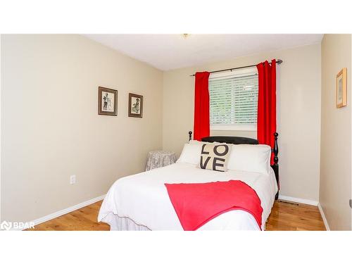 472 Leacock Drive, Barrie, ON - Indoor Photo Showing Bedroom