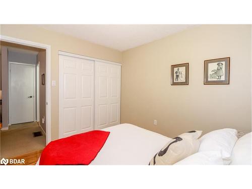 472 Leacock Drive, Barrie, ON - Indoor Photo Showing Bedroom