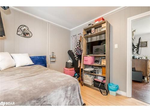 345 North Mountain Road, Kawartha Lakes, ON - Indoor Photo Showing Bedroom