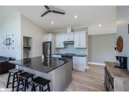 35 Taits Island Road, Mckellar, ON - Indoor Photo Showing Kitchen With Upgraded Kitchen