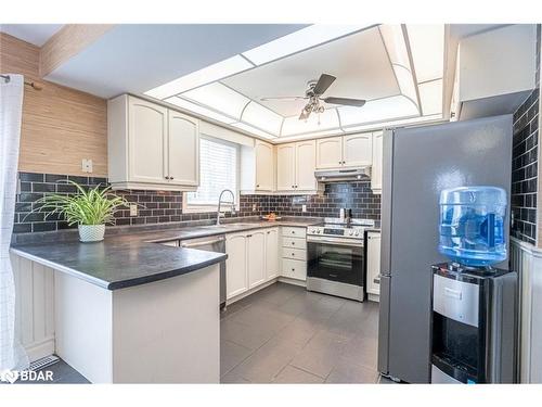 5 Michael Crescent, Barrie, ON - Indoor Photo Showing Kitchen