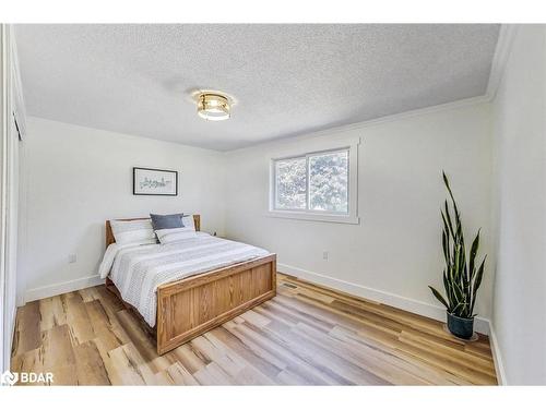 206 Burns Circle, Barrie, ON - Indoor Photo Showing Bedroom