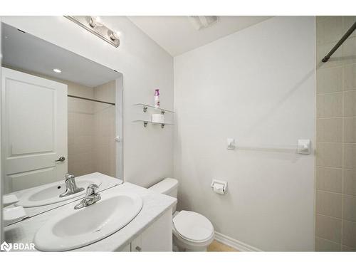 13 Gregory Avenue, Collingwood, ON - Indoor Photo Showing Bathroom