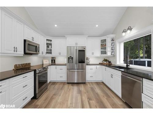 8109 93 Highway, Tiny, ON - Indoor Photo Showing Kitchen