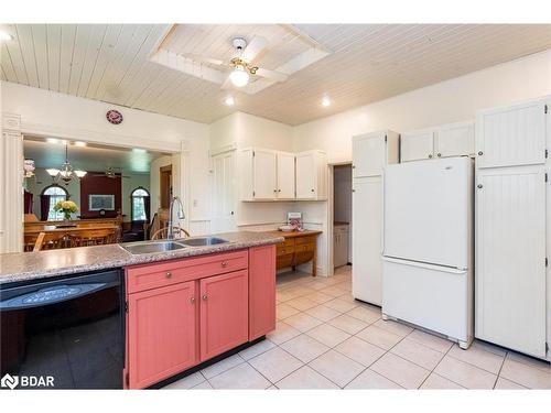 4 Thomas Street, Glencairn, ON - Indoor Photo Showing Kitchen With Double Sink