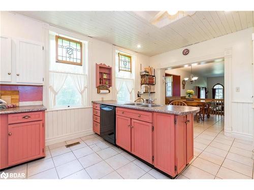 4 Thomas Street, Glencairn, ON - Indoor Photo Showing Kitchen With Double Sink