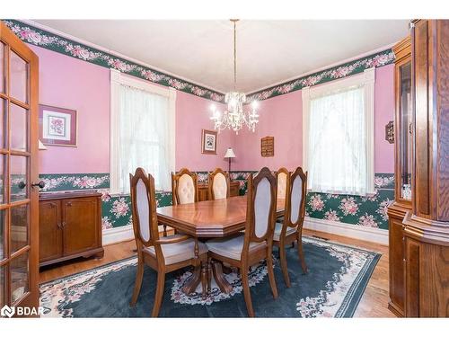 4 Thomas Street, Glencairn, ON - Indoor Photo Showing Dining Room