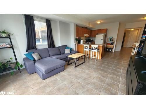 344 Edgehill Drive, Barrie, ON - Indoor Photo Showing Living Room