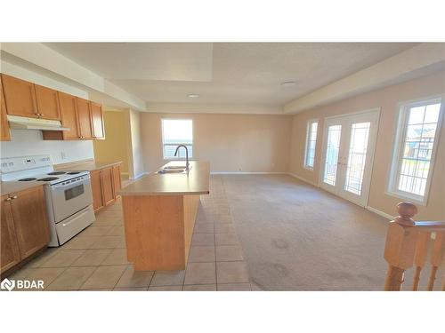 344 Edgehill Drive, Barrie, ON - Indoor Photo Showing Kitchen