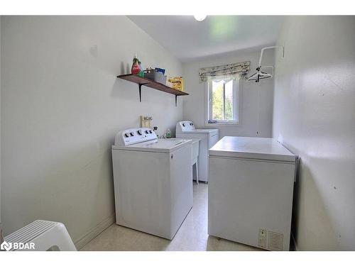 967 11 Line N, Oro-Medonte, ON - Indoor Photo Showing Laundry Room