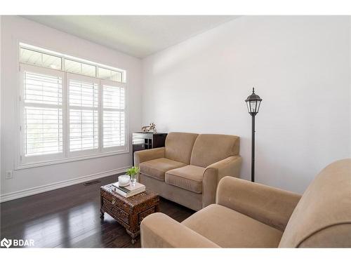 19 Cameron Street, Springwater, ON - Indoor Photo Showing Living Room