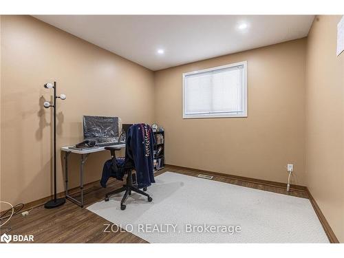 31 Applewood Lane, London, ON - Indoor Photo Showing Other Room