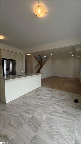 66 Season Crescent Crescent, Wasaga Beach, ON - Indoor Photo Showing Kitchen