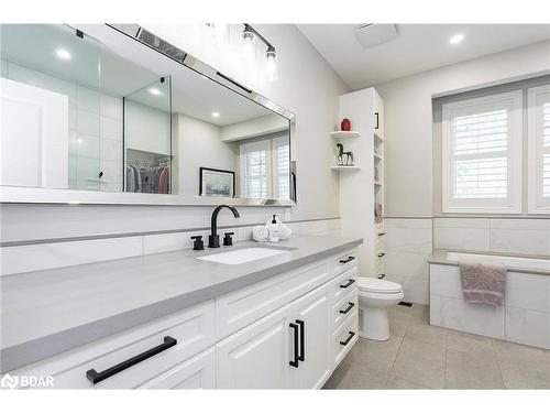 1 Bunker Place, Oro-Medonte, ON - Indoor Photo Showing Bathroom