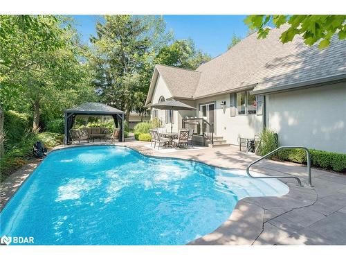 1 Bunker Place, Oro-Medonte, ON - Outdoor With In Ground Pool With Backyard