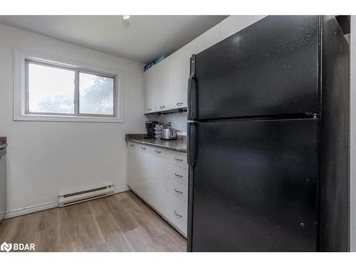 6 Pheasant Trail, Barrie, ON - Indoor Photo Showing Kitchen