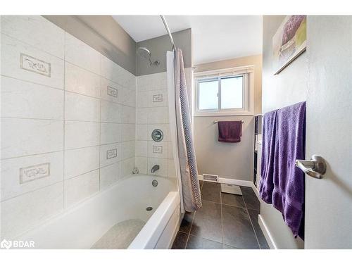 16 Bluejay Drive, Barrie, ON - Indoor Photo Showing Bathroom