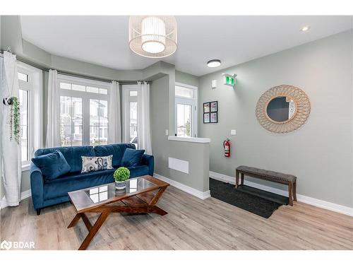 7-218 Crosswinds Boulevard, The Blue Mountains, ON - Indoor Photo Showing Living Room