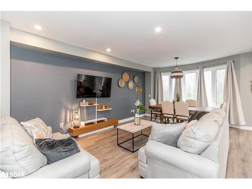 7-218 Crosswinds Boulevard, The Blue Mountains, ON - Indoor Photo Showing Living Room