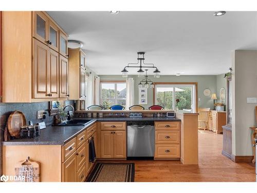 2819 Old Orchard Road, Utopia, ON - Indoor Photo Showing Kitchen