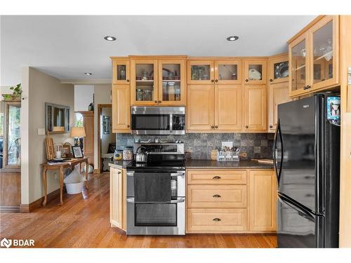 2819 Old Orchard Road, Utopia, ON - Indoor Photo Showing Kitchen