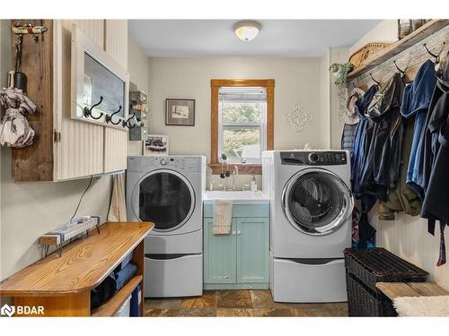 2819 Old Orchard Road, Utopia, ON - Indoor Photo Showing Laundry Room