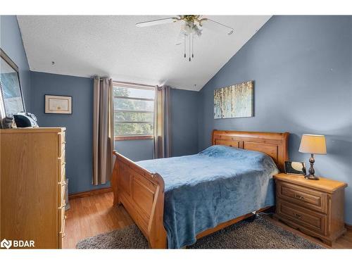 2819 Old Orchard Road, Utopia, ON - Indoor Photo Showing Bedroom