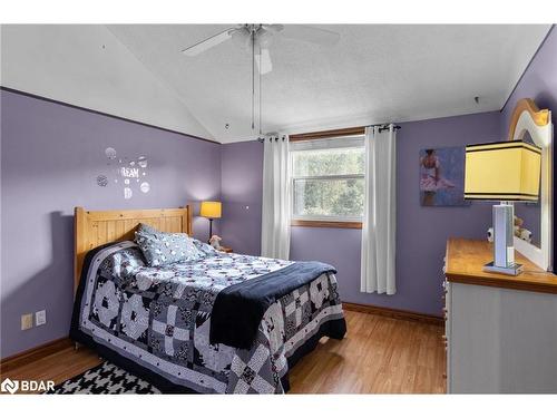 2819 Old Orchard Road, Utopia, ON - Indoor Photo Showing Bedroom