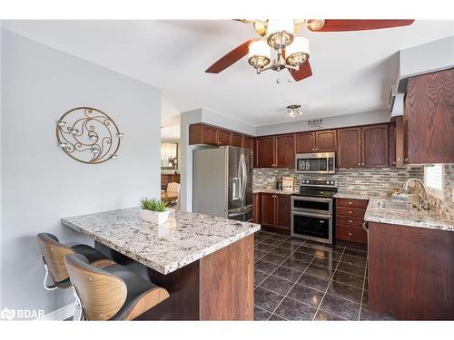 21 Duval Drive, Barrie, ON - Indoor Photo Showing Kitchen