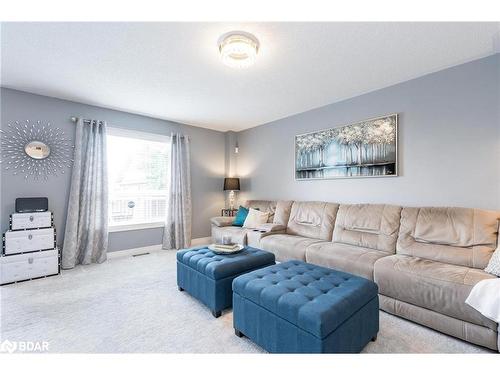 21 Duval Drive, Barrie, ON - Indoor Photo Showing Living Room