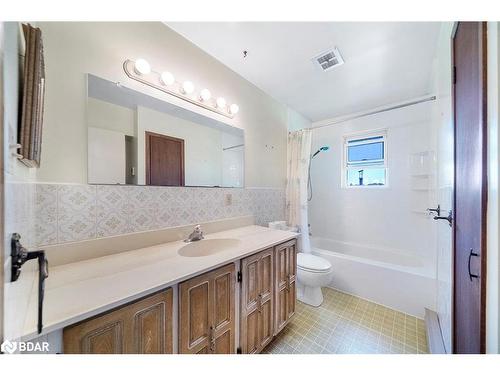 1736 Killarney Beach Road, Innisfil, ON - Indoor Photo Showing Bathroom