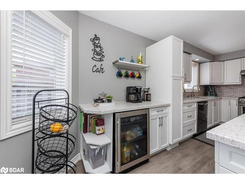 6 White Elm Road, Barrie, ON - Indoor Photo Showing Kitchen