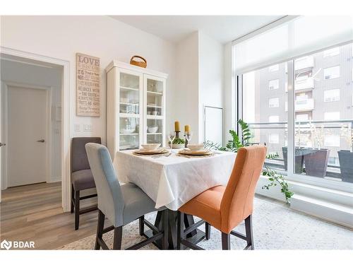 Gph4-111 Worsley Street, Barrie, ON - Indoor Photo Showing Dining Room